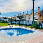 Duplex For 6 Guest With 3 Pools, Jacuzzi, Bbq, Parking, 200m From Mijas Costa & Fuengirola *